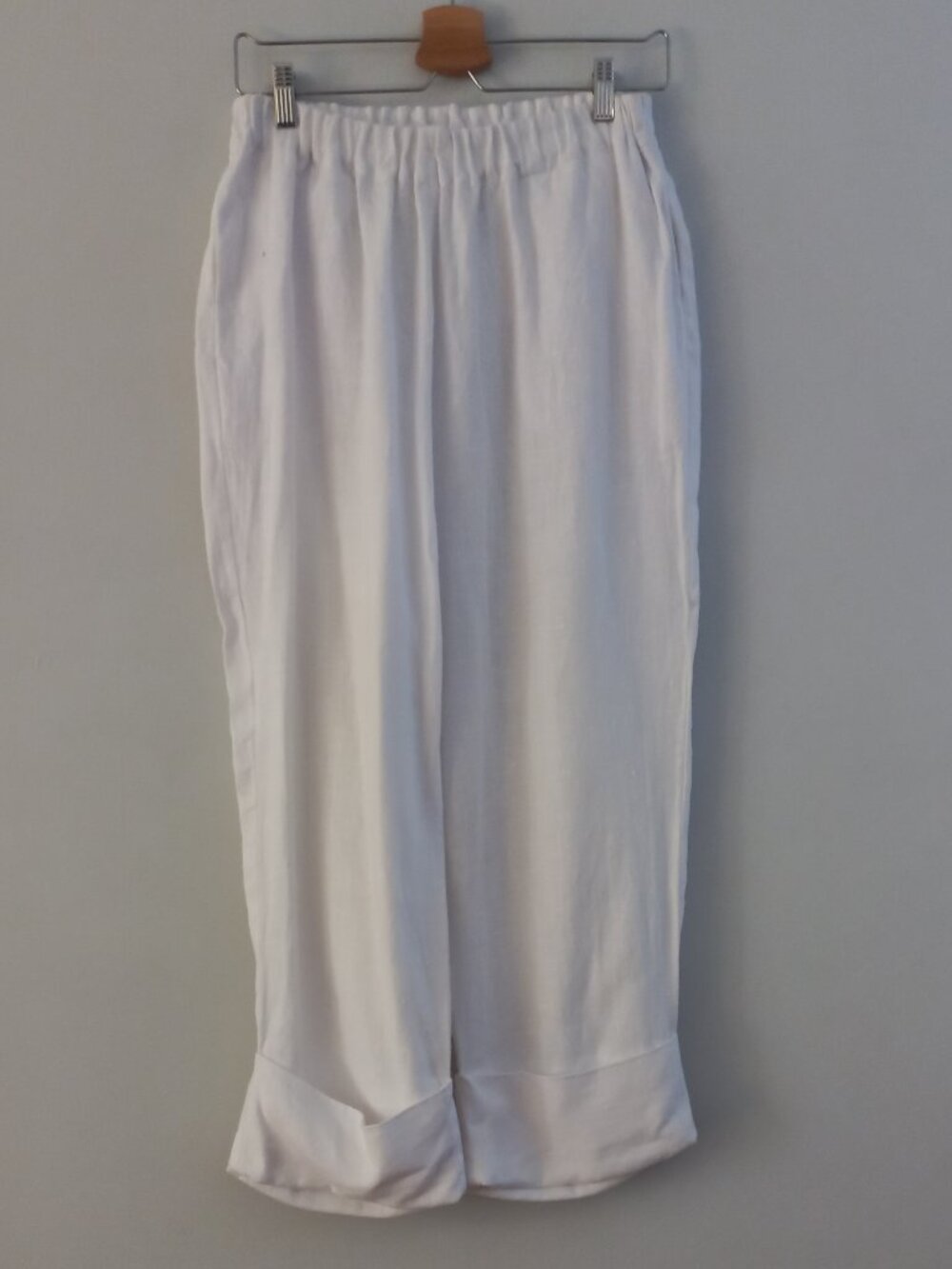 MARUCA NOVELO white linen elastic waist pants with cuffs